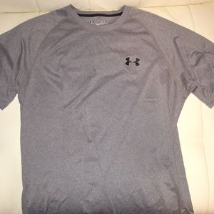 Under armour shirt size medium